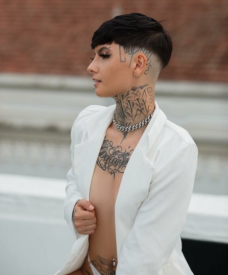 Nadyvargaspxt pornographic model gallery