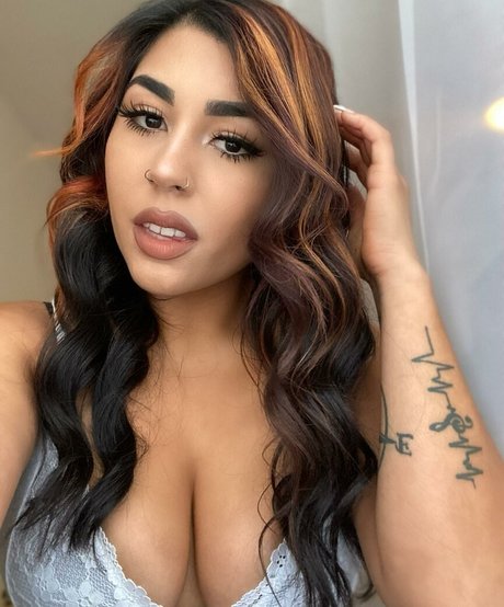 gabrielamal_ nude model image