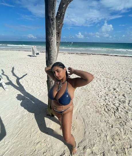 Chippy Nonstop model nudes pics