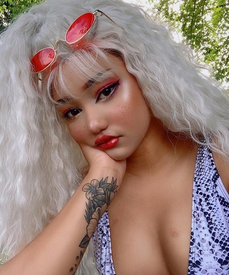 Numochiii hd pornstar picture