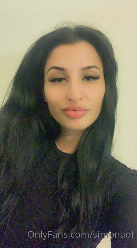 simonaof pretty pornstar img