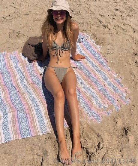 ellamoorepls star pretty pics