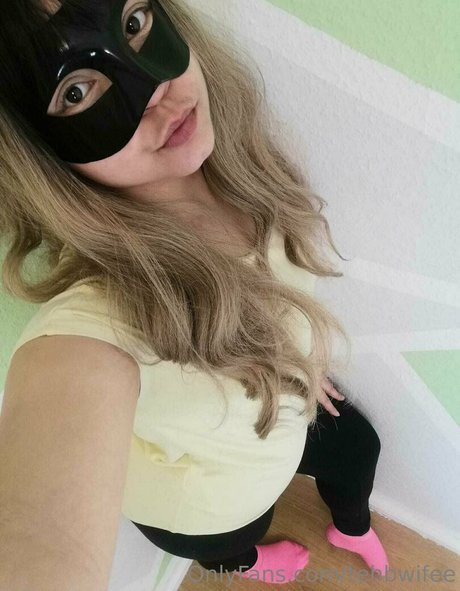 tehbwifee nude pornstar archive