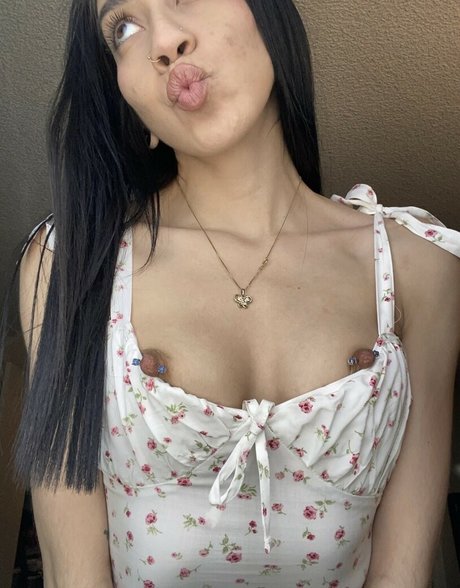 Sapphirecin adult star image