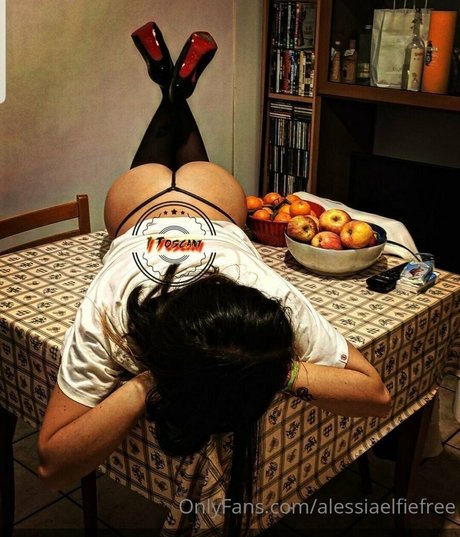 alessiaelfiefree Profile