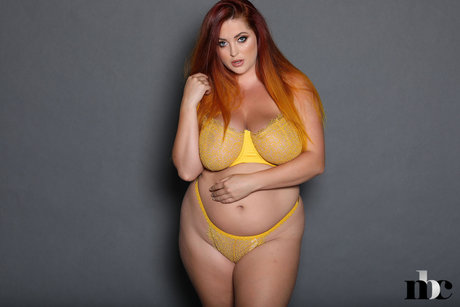 Lucy Vixen art de star du porno archive