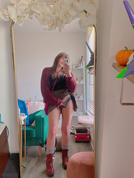 chaton courbé onlyfans assez nue archive