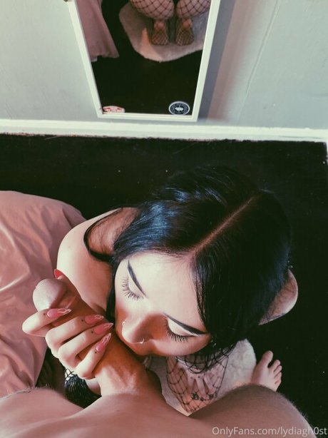 Lydia Ghost modèle sympa photos