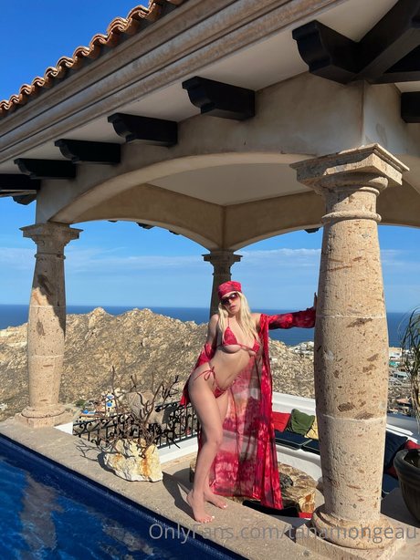 Tana Mongeau actrice sexy images