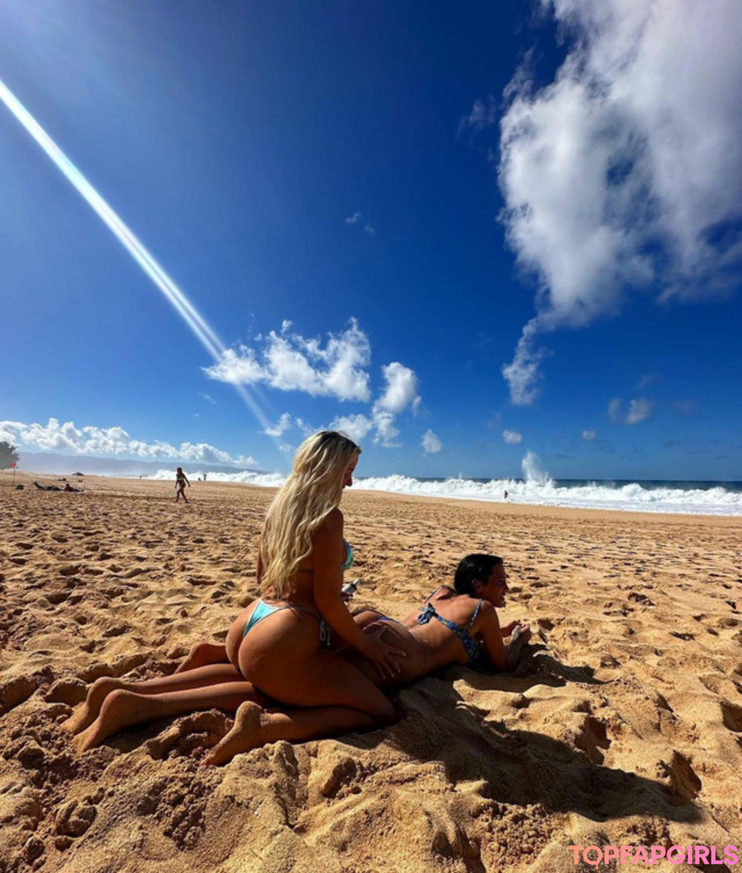 Tana Mongeau modèle pornographique galerie