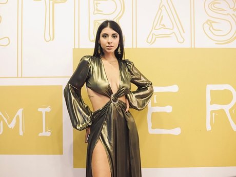 CAMILA VALENCIA modèle porno collection