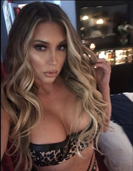 Samantha Saint modèle gratuit galerie