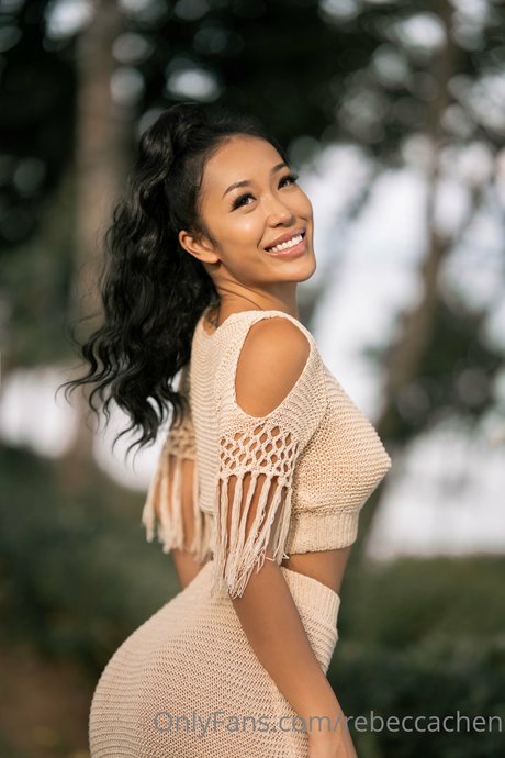 Rebecca Chen belle star du porno archive