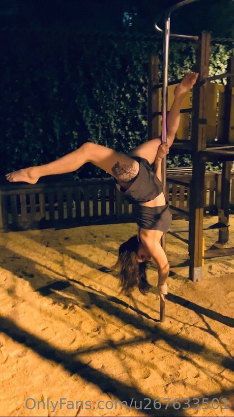 Eleannor modèle gratuit image