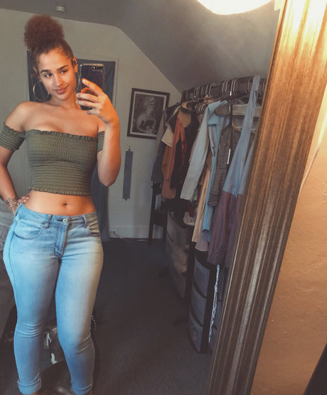 Janae Girard art de star du porno photo