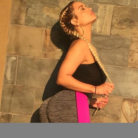 Jessica Kylie star du porno gratuite photo