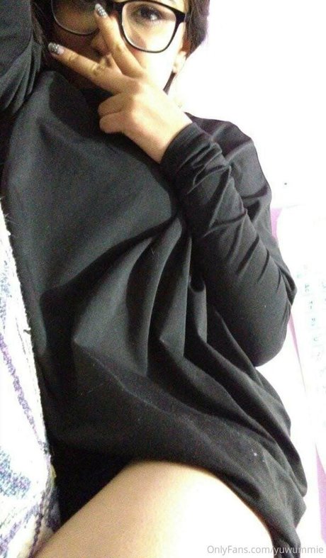 Yuwummie haut de star du porno des photos