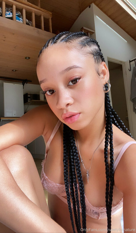 nawtyybynature modèle parfait images