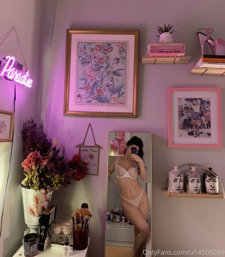 Sydney Benjamin modèle nu galerie