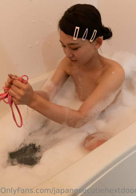 Japanese Cutie Next Door star du porno gratuit collection