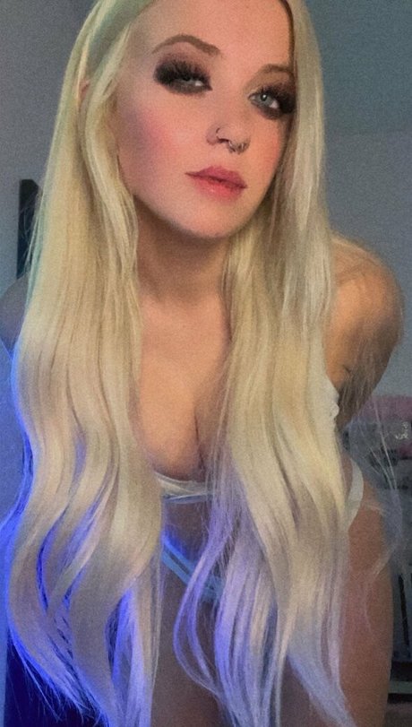 petits seins potelés onlyfans art meilleur archive