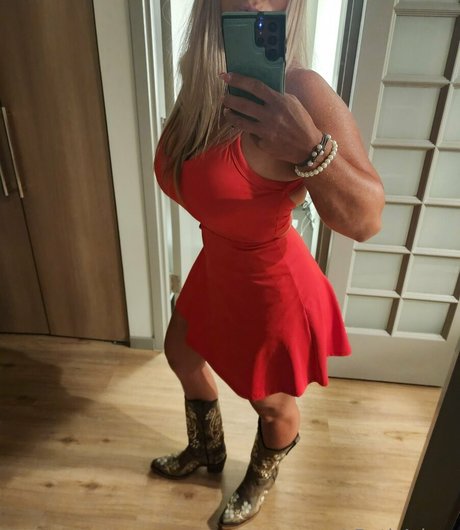 BethAdore modèle exclusif photos