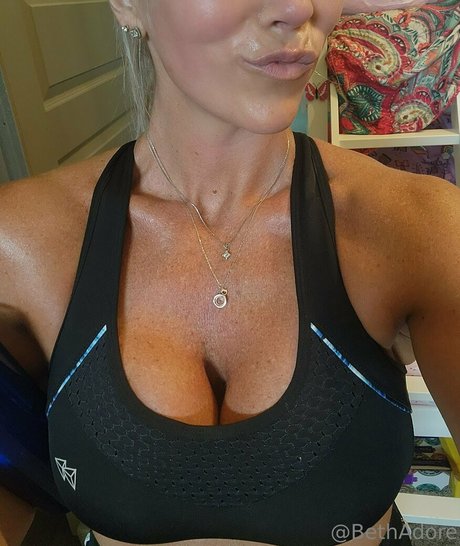 petits seins potelés onlyfans top jolie galerie