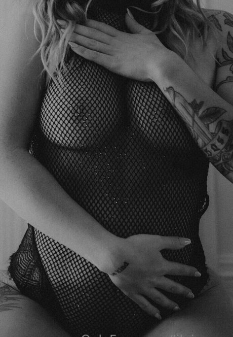 Nicole Stoolfire star du porno gratuite photos