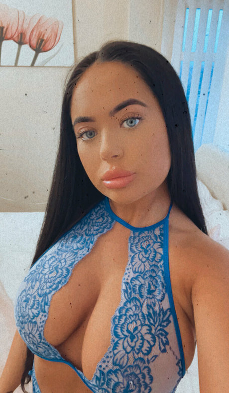 Morgan Gartry modèle nu des photos