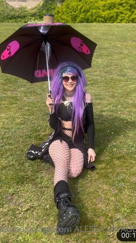 Alessa Savage star du porno gratuite galeries