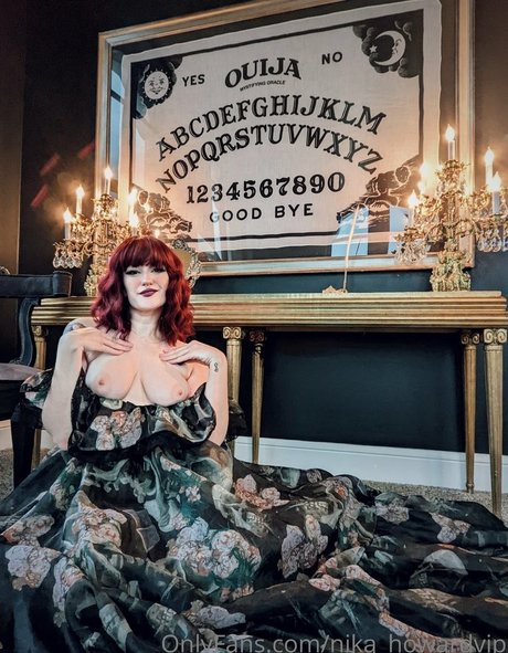 Nika Howard étoile xxx galeries