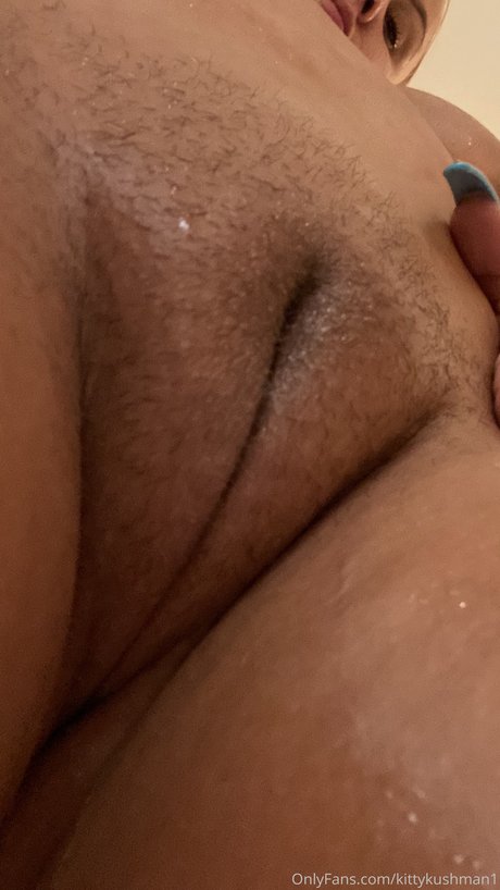 Kitty Kushman xxx étoile des photos