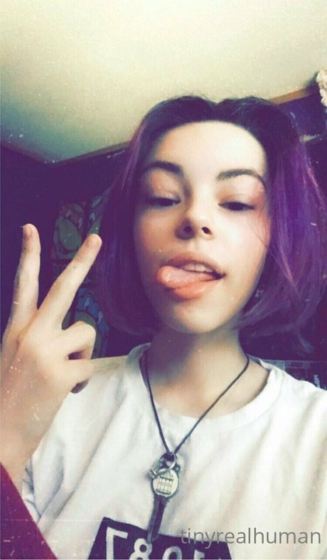 tinyrealhuman xxx star du porno img