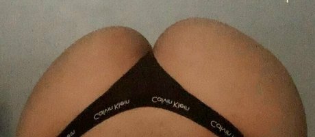 naughtygalsclub actrice érotique galeries