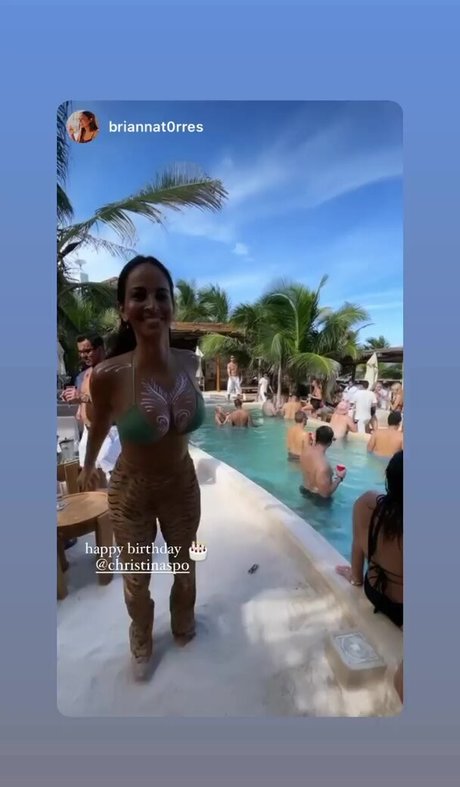 Christina Esposito modèles nus photos