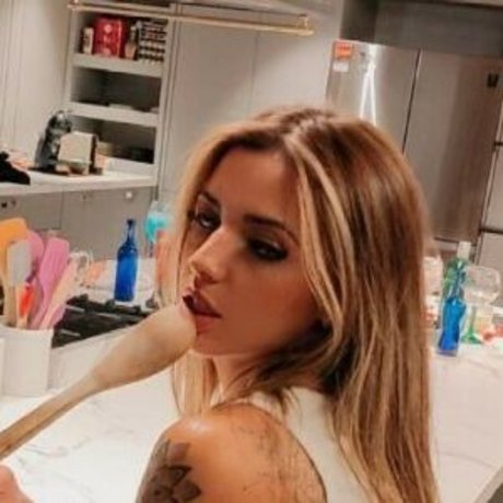 Andrea Ribeiro star du porno photo