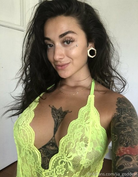 jia goddess actrice pornographique galerie