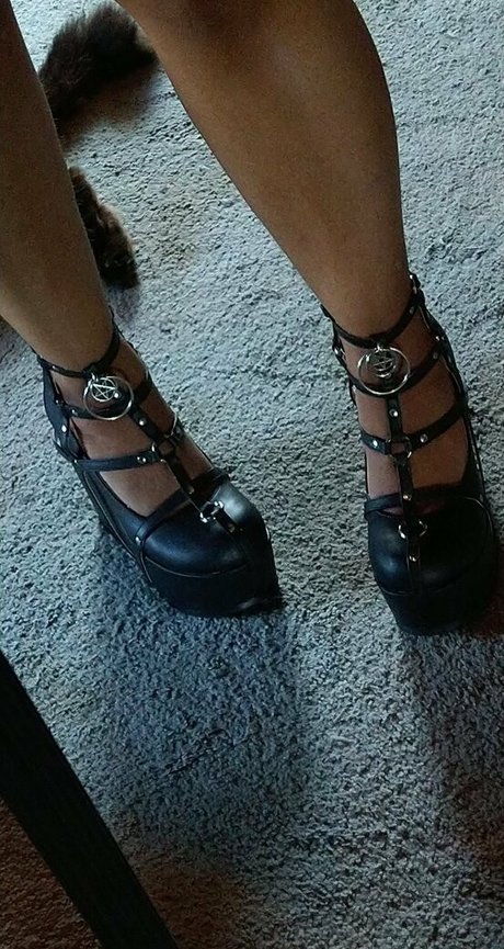 raeraejiggles actrice hd photo