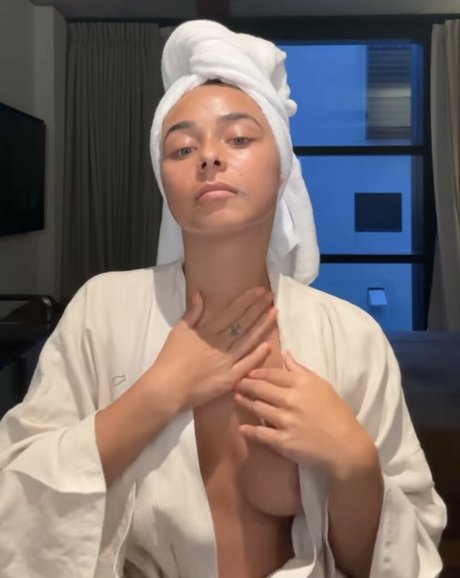 Brooke Blurton star pornographique images