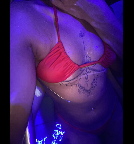 Carolina Missbella_ modèle de sexe img