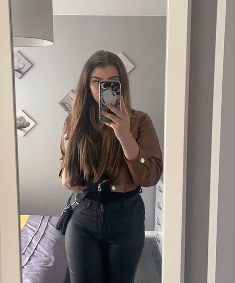 Molly Georgia Leach actrice photo