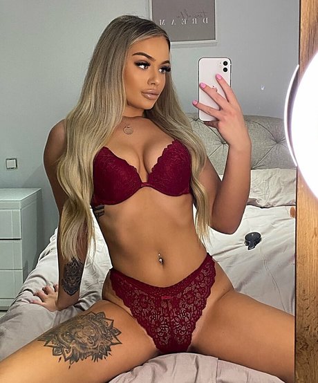 chatte solo uniquementfans parfait sympa photos