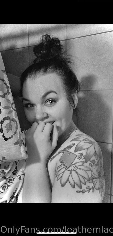 leathernlace393 joli modèle image