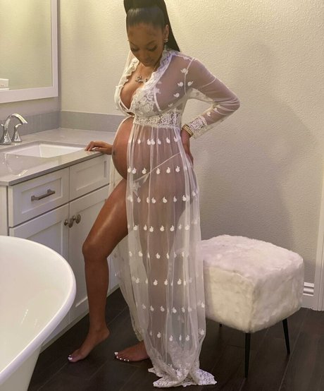 royalty24kt modèle érotique galerie