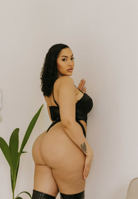 parisxhk étoile érotique img