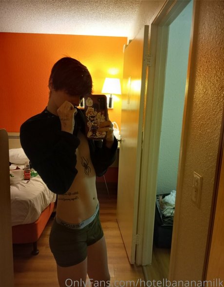hotelbananamilk nus star du porno photo