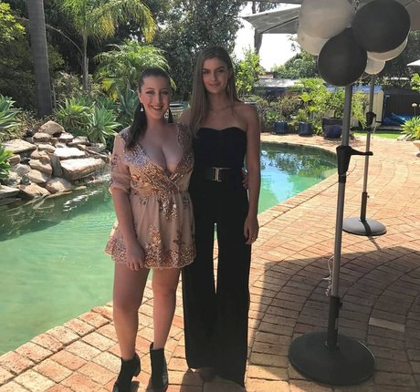 hippies uniquementfans xxx jolie images