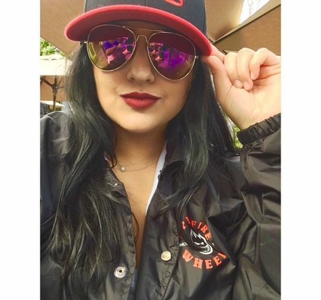 Charlotte Godoy joli modèle img