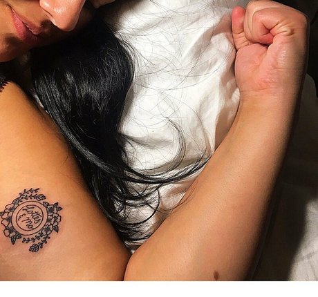 Charlotte Godoy actrice érotique galeries