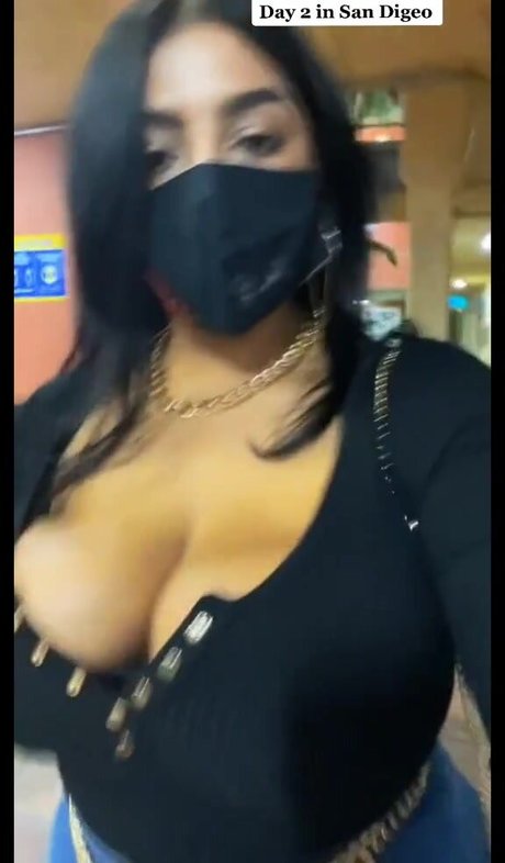 Charlotte Godoy actrice adulte photos